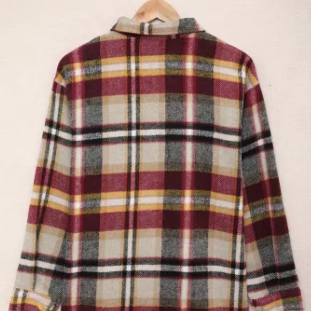 New Geometric Plaid pocketed shacket - Picture 12 of 17